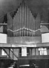 Situatie voor 1962, in het oude kerkgebouw. Bron: Fotokaart PE 8 (Stichting Orgel Centrum).